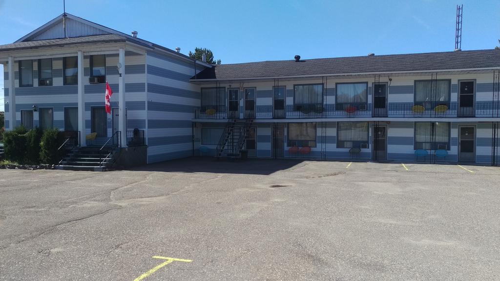 Bay Lake Inn - Frontiersman Motel Latchford Exterior foto